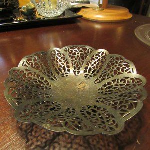 🩶🖤🩶 Vintage Silver Filigree Scalloped Footed Jewelry Trinket Tray Dish